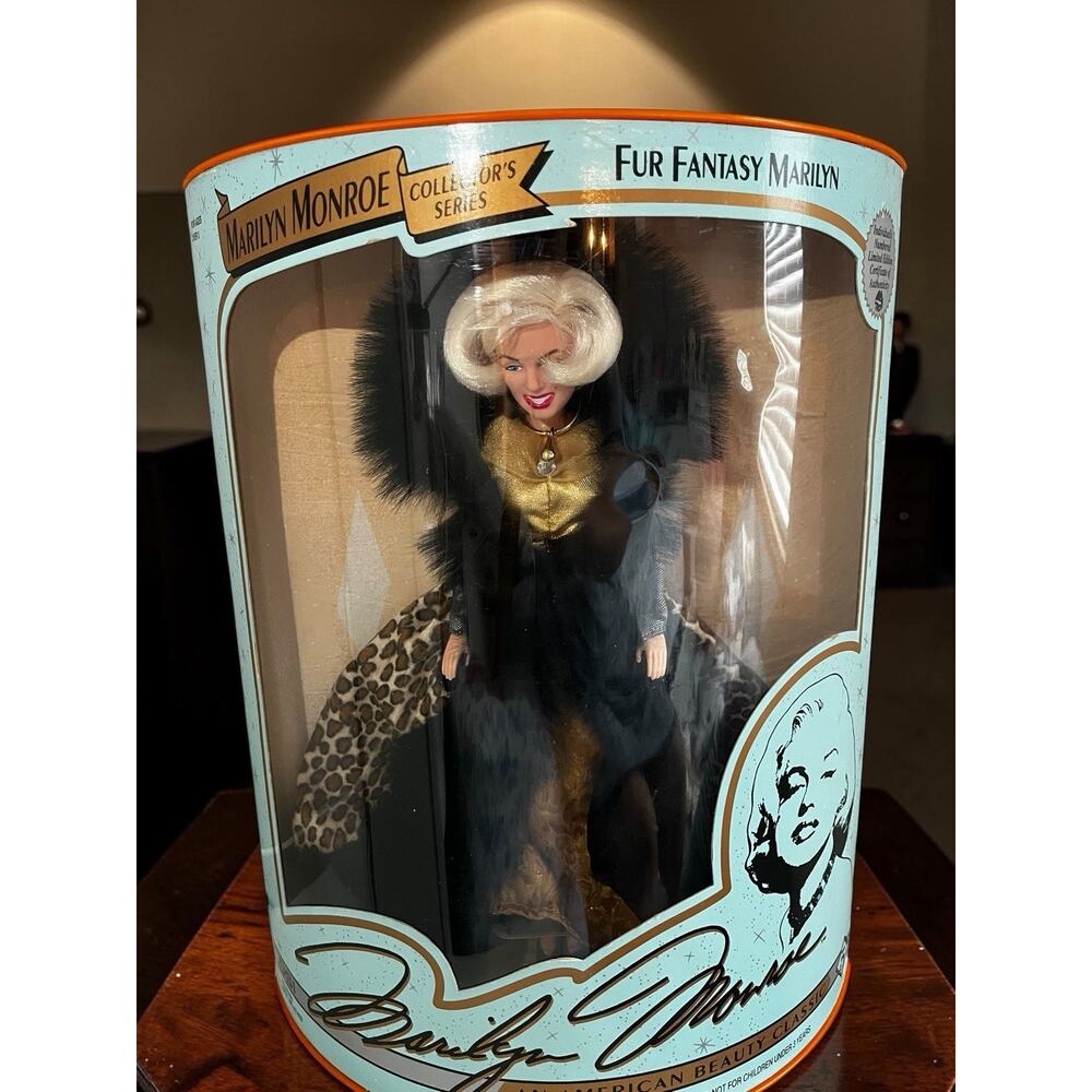 DSI Marilyn Monroe Fur Fantasy Marilyn Collector's Series Doll 12 in 1993